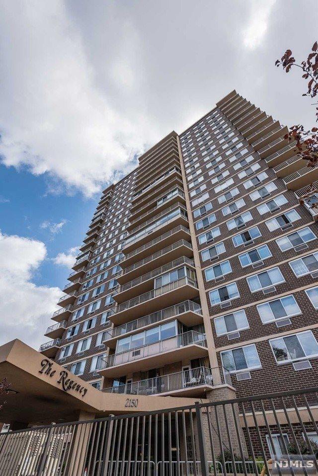 2150 Center Avenue, #3H, Fort Lee, NJ 07024