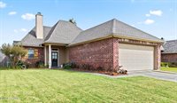 107 Meagans Way Drive, Youngsville, LA 70592