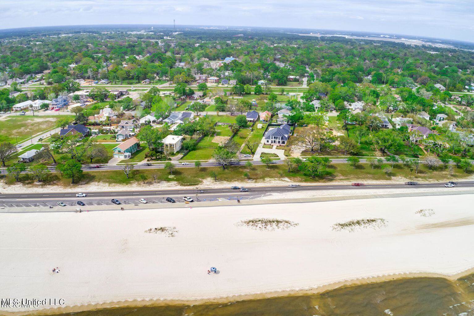 1406 East Beach Boulevard, Gulfport, MS 39501