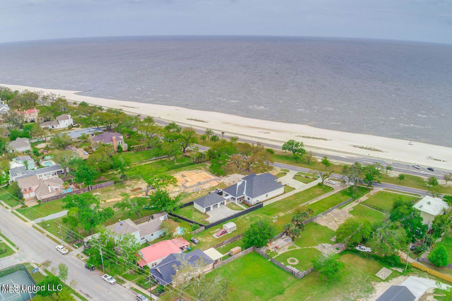 1406 East Beach Boulevard, Gulfport, MS 39501
