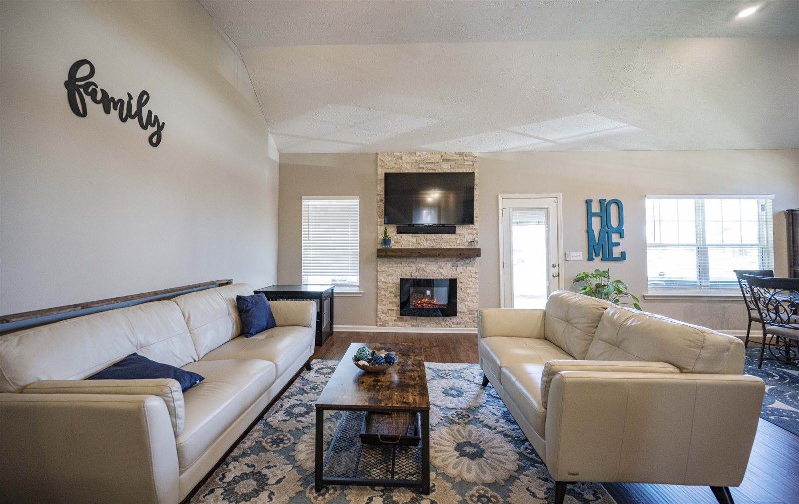 517 Sunflower Dr, Smyrna, TN 37167