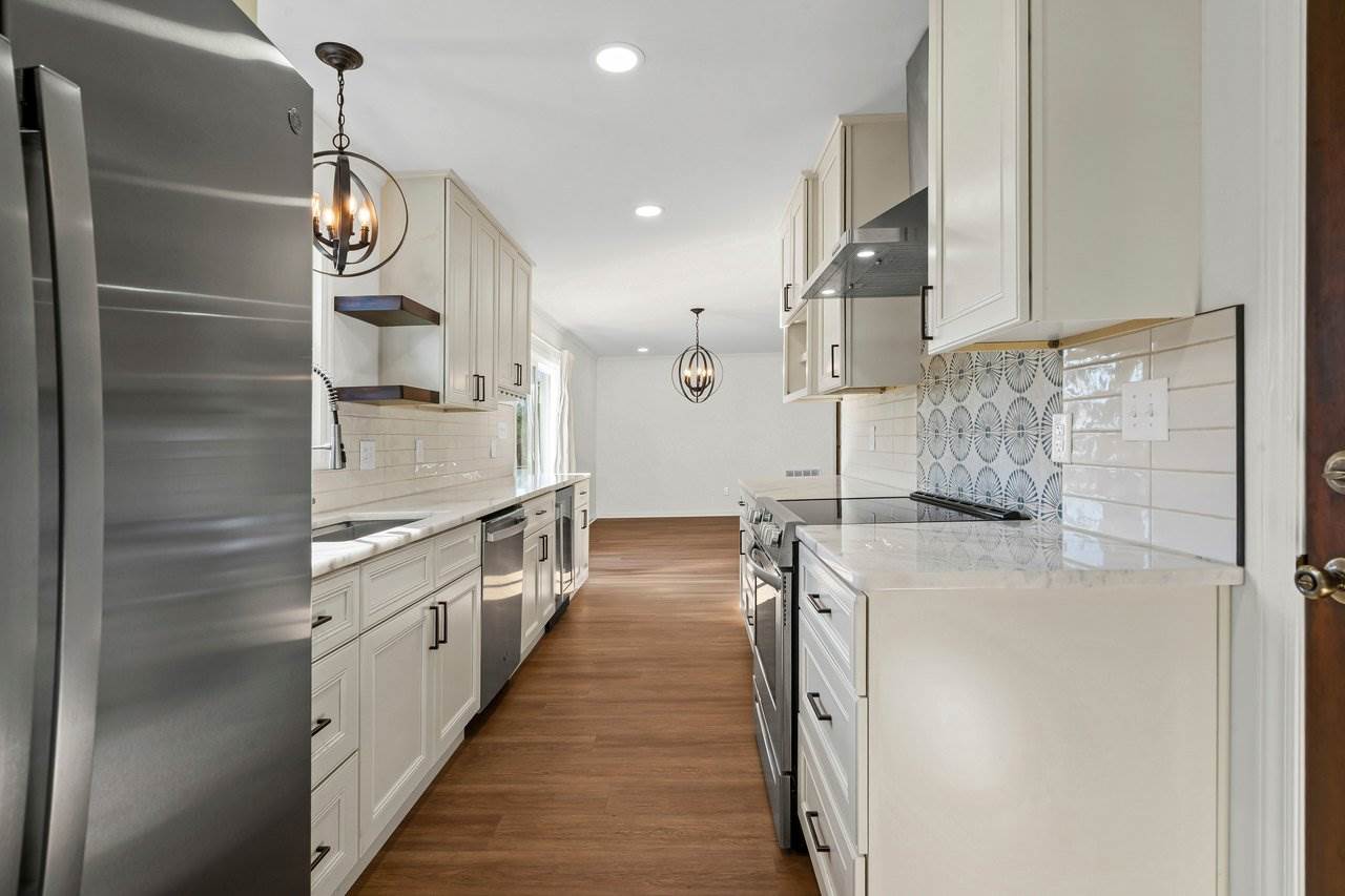 16808 Knoxwood Drive, Huntersville, NC 28078