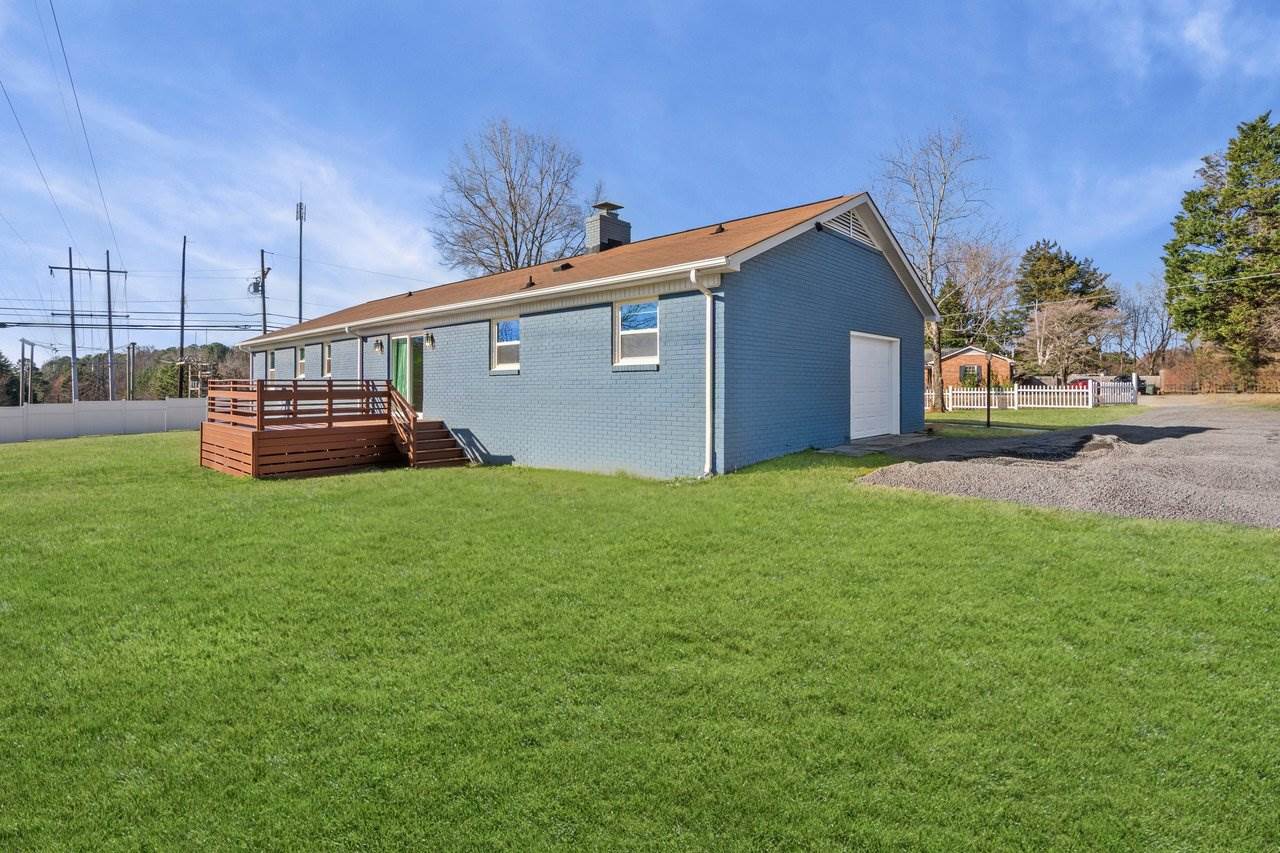 16808 Knoxwood Drive, Huntersville, NC 28078