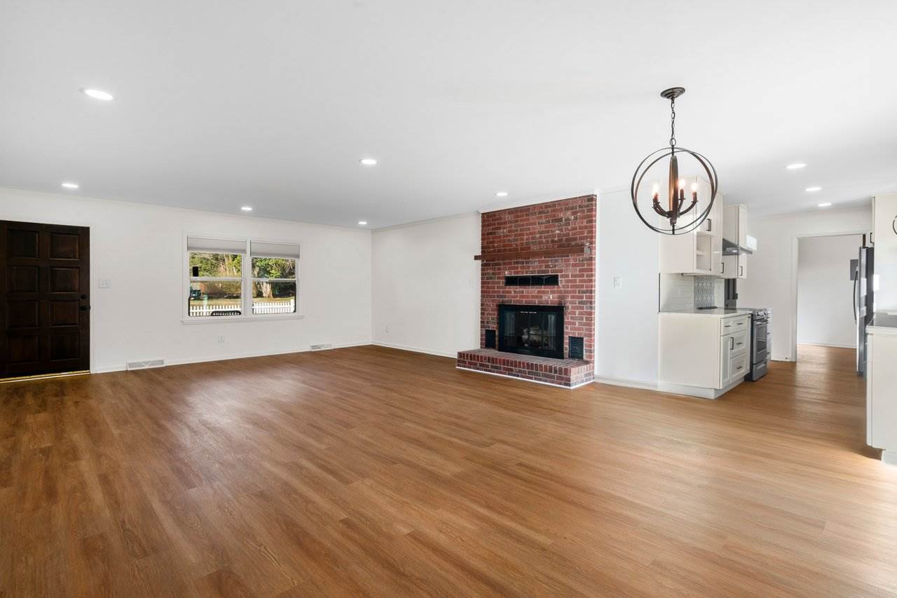 16808 Knoxwood Drive, Huntersville, NC 28078