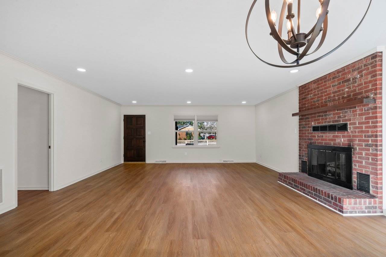 16808 Knoxwood Drive, Huntersville, NC 28078