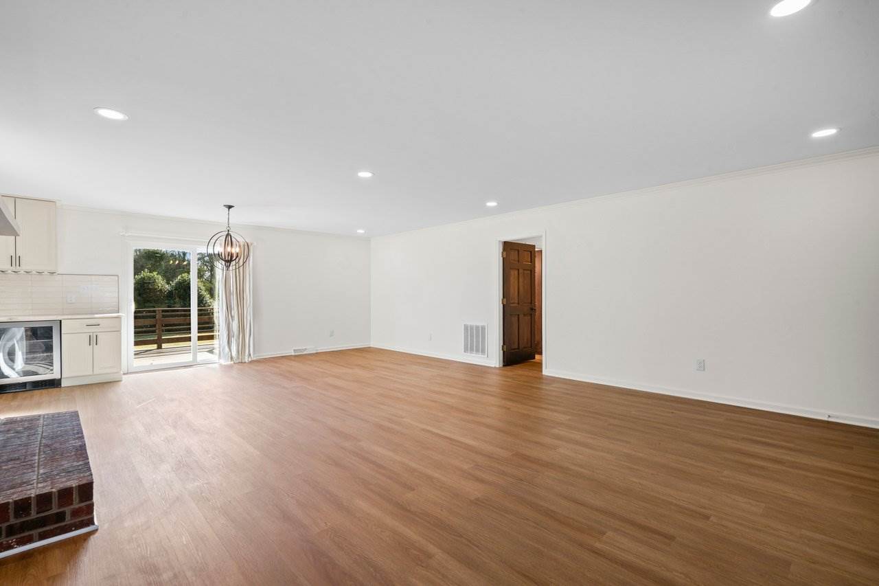 16808 Knoxwood Drive, Huntersville, NC 28078