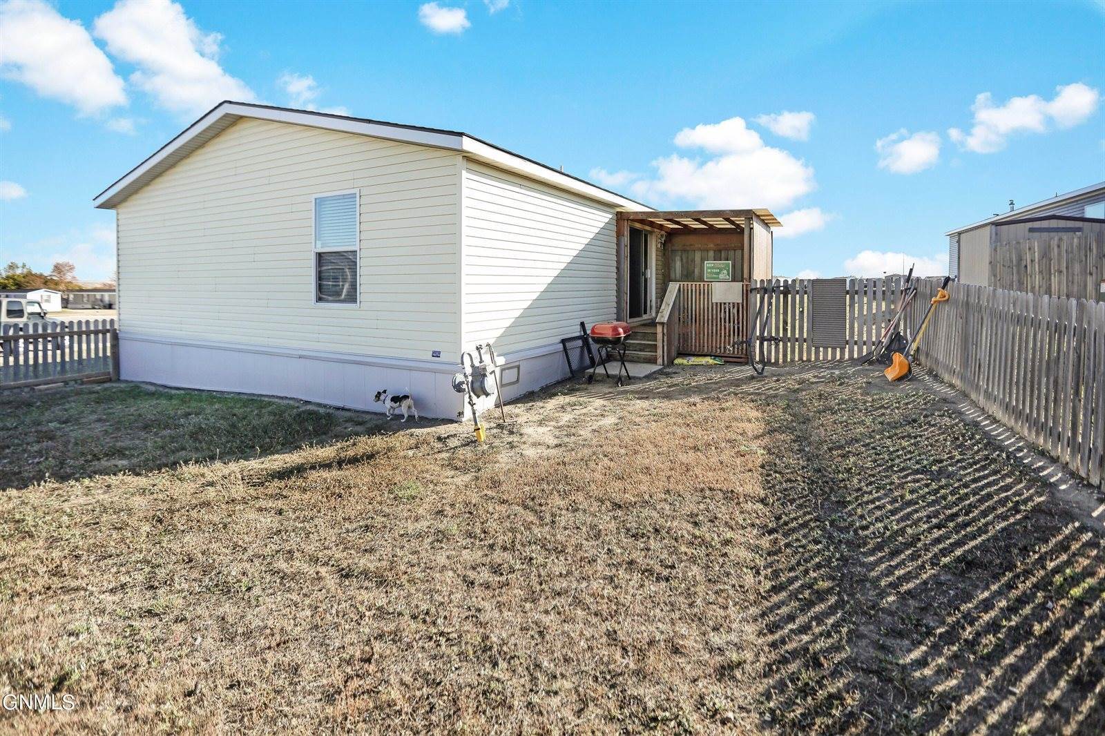 3817 22nd Avenue West, Williston, ND 58801