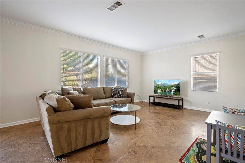 29632 Teasedale Place, Castaic, CA 91384