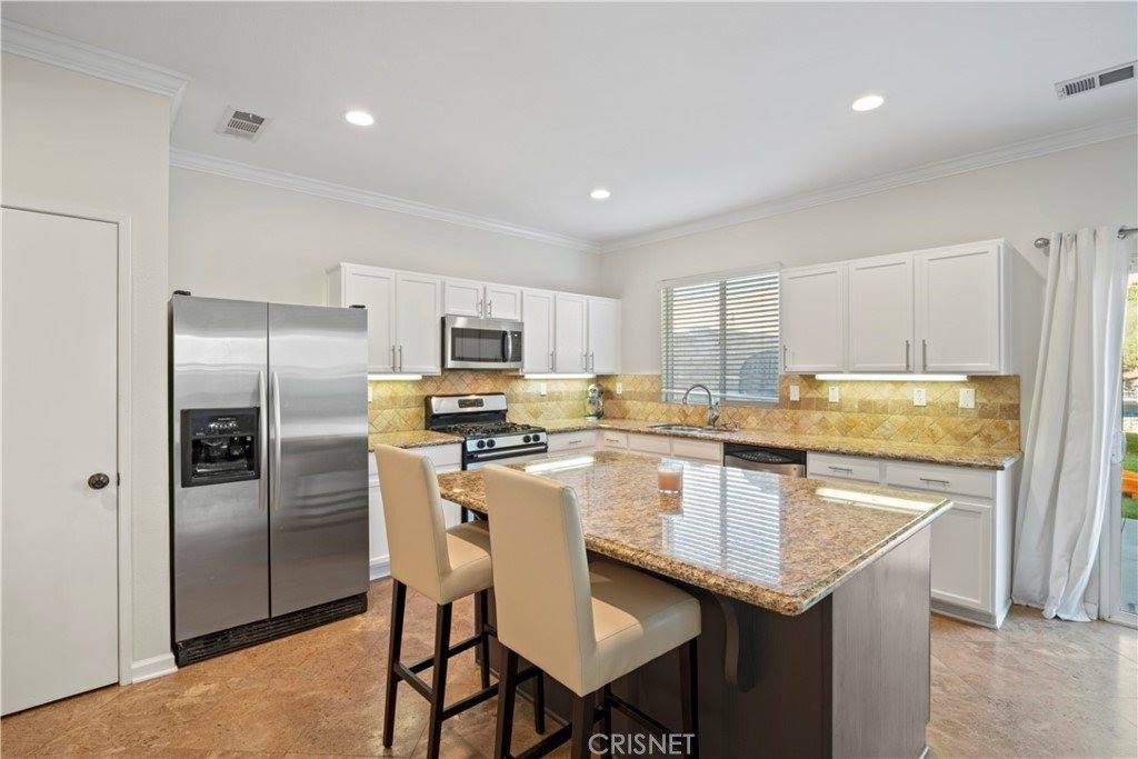 29632 Teasedale Place, Castaic, CA 91384