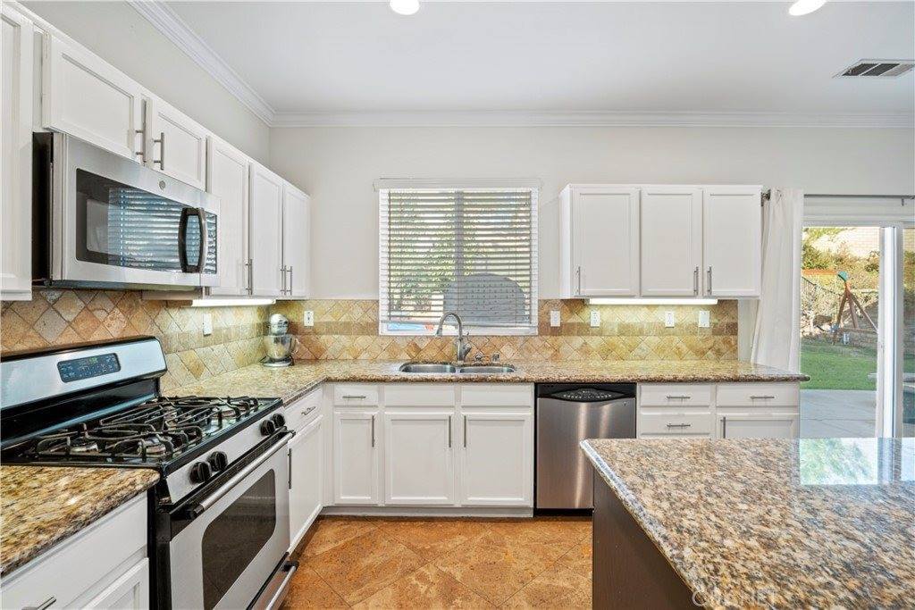 29632 Teasedale Place, Castaic, CA 91384