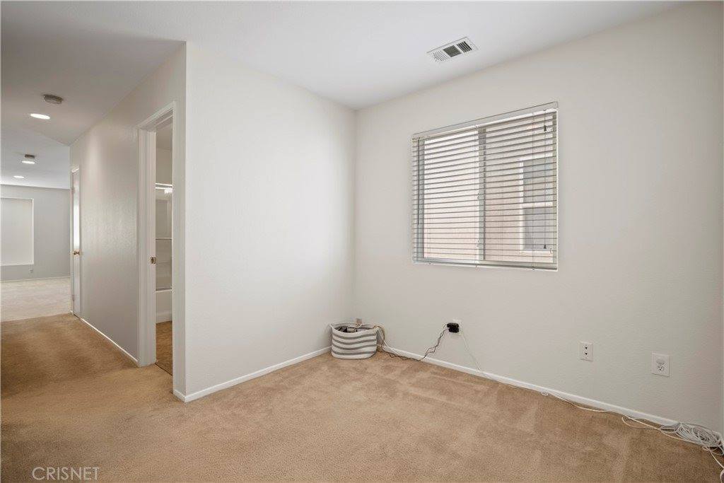 29632 Teasedale Place, Castaic, CA 91384