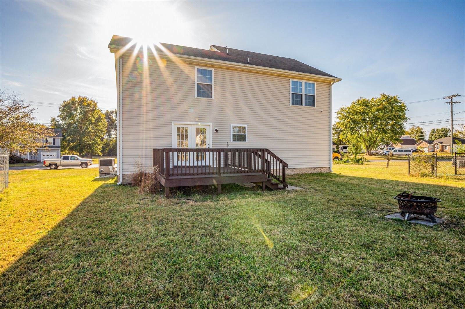 1037 Summerhaven Rd, Clarksville, TN 37042