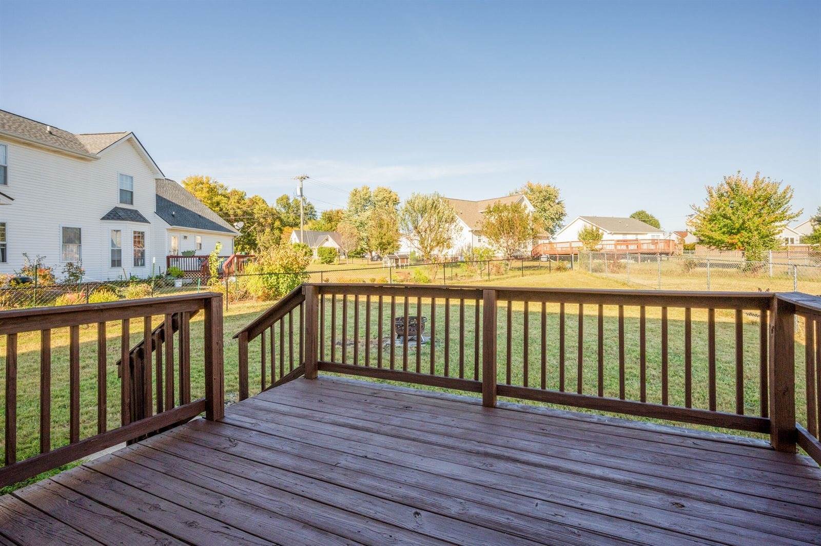 1037 Summerhaven Rd, Clarksville, TN 37042