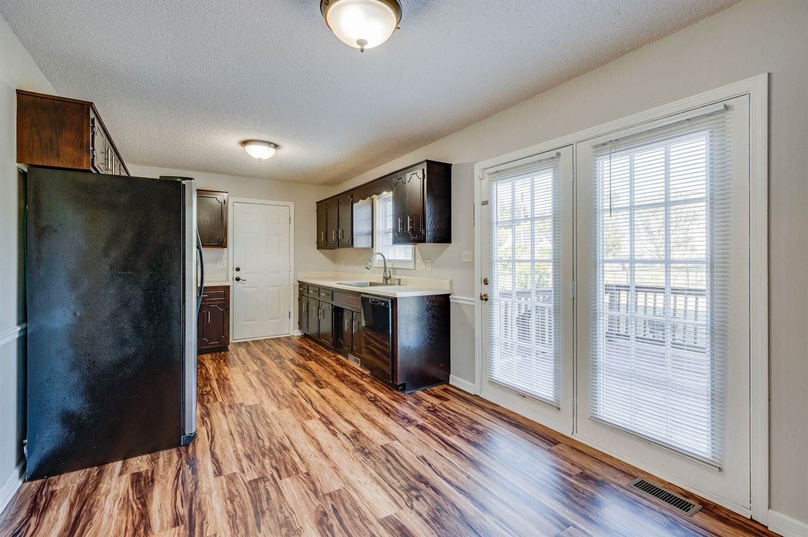 1037 Summerhaven Rd, Clarksville, TN 37042