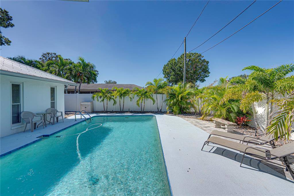 2195 Dolphin Boulevard South, Saint Petersburg, FL 33707