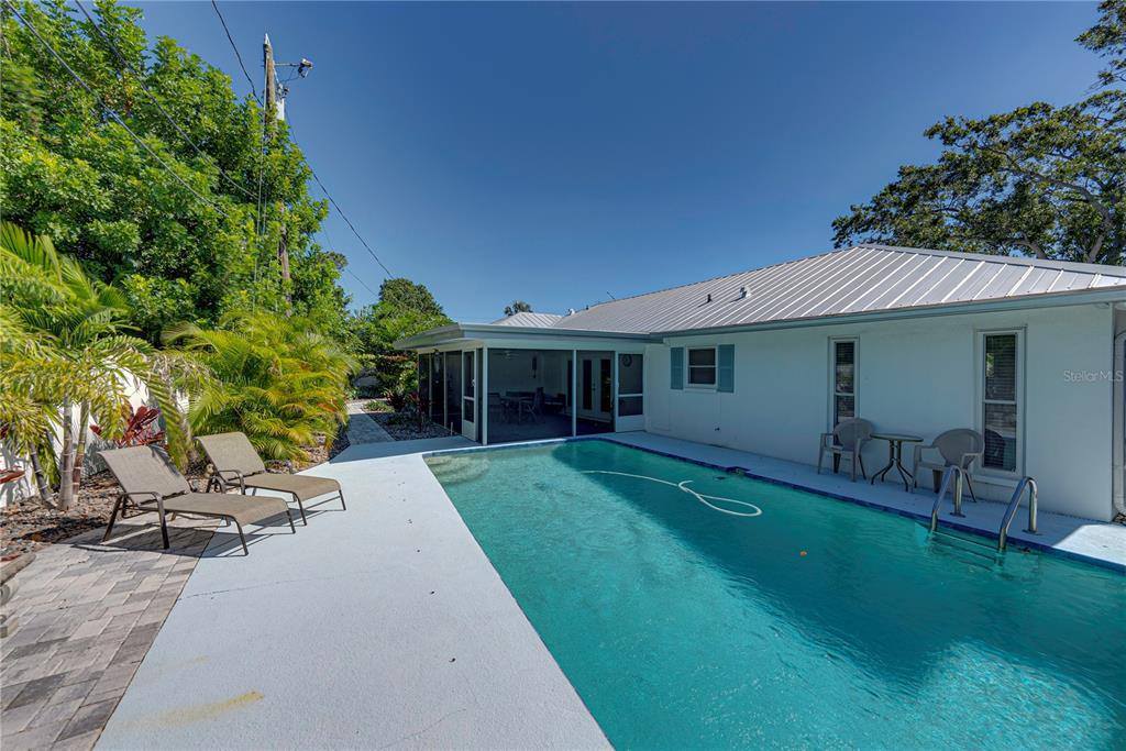 2195 Dolphin Boulevard South, Saint Petersburg, FL 33707