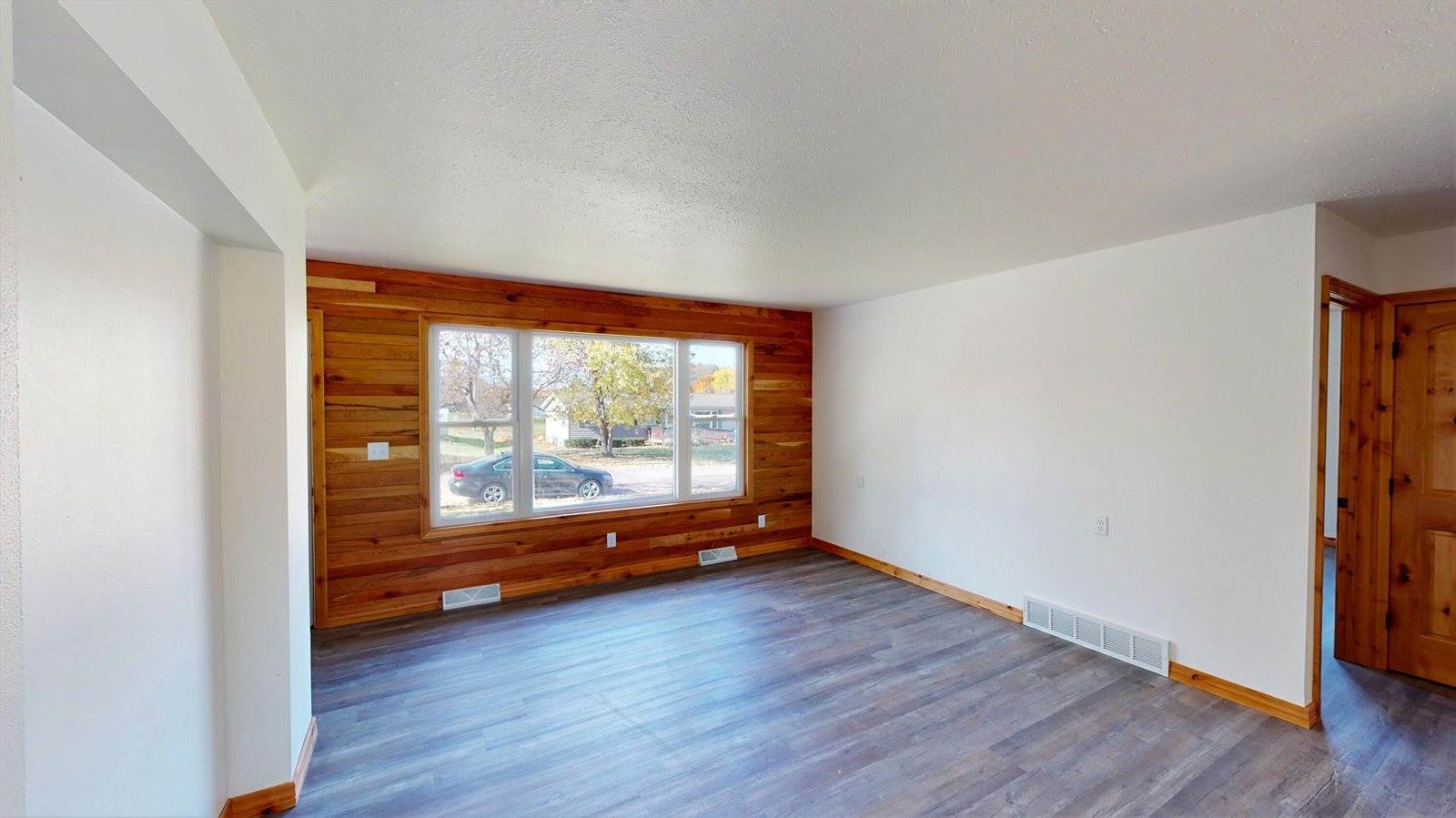 509 Meadowood Ct, Viroqua, WI 54665