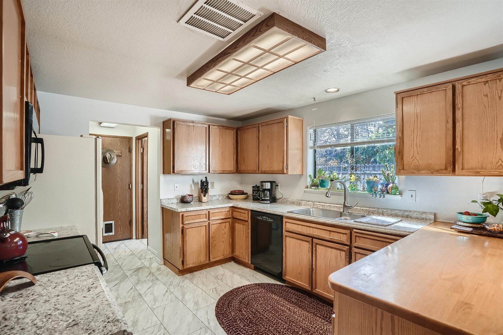 1953 NE Red Rock Lane, Bend, OR 97701