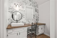 1517 Lake View Dr, Cookeville, TN 38506