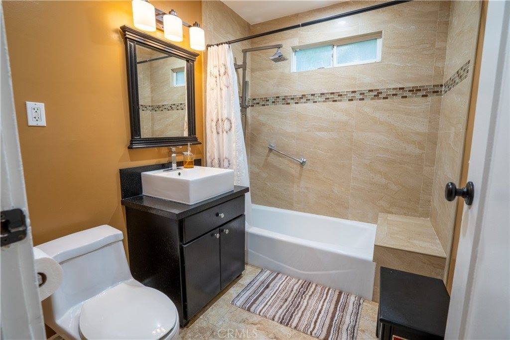 1170 North Kenilworth Avenue, Glendale, CA 91202