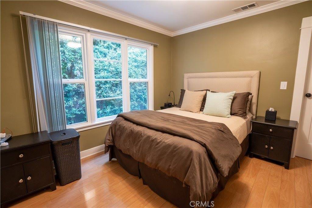 1170 North Kenilworth Avenue, Glendale, CA 91202