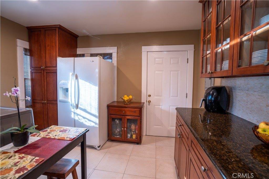 1170 North Kenilworth Avenue, Glendale, CA 91202