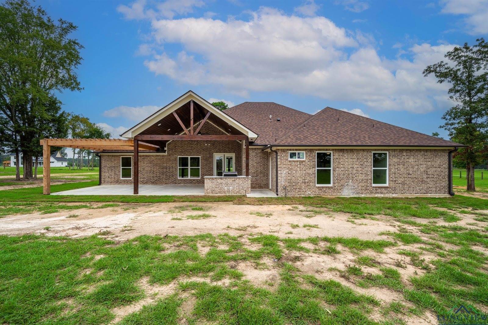 125 W Clydesdale, Gilmer, TX 75645