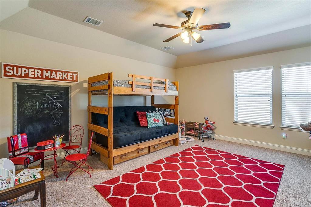 189 Camouflage Cir, Willow Park, TX 76008