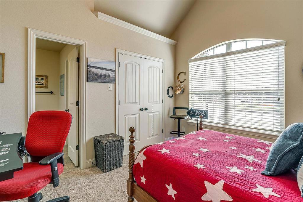 189 Camouflage Cir, Willow Park, TX 76008