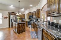189 Camouflage Cir, Willow Park, TX 76008