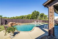 189 Camouflage Cir, Willow Park, TX 76008