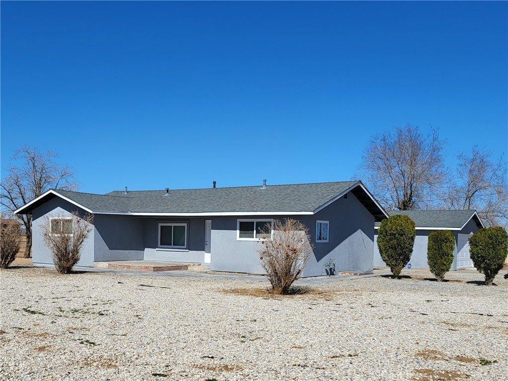 11806 Chamberlaine Way, Adelanto, CA 92301