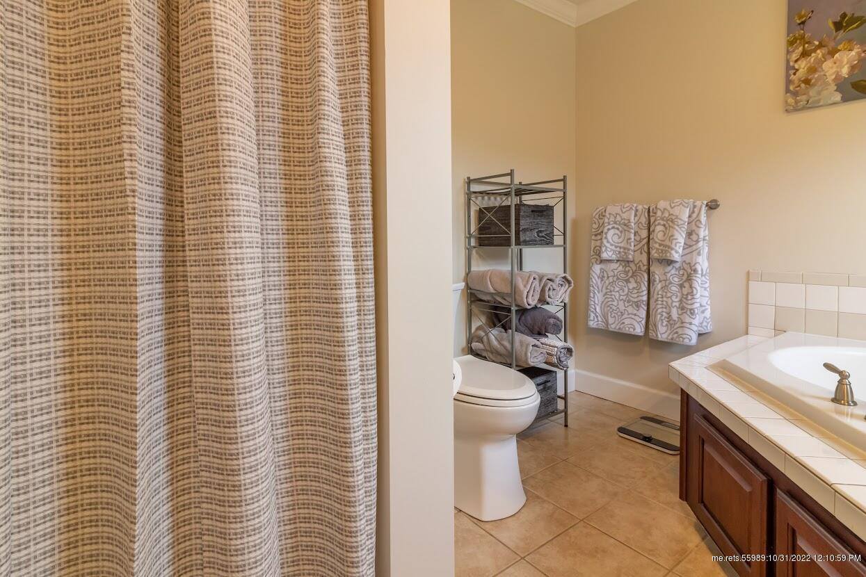 597 Hudson Road, Glenburn, ME 04401