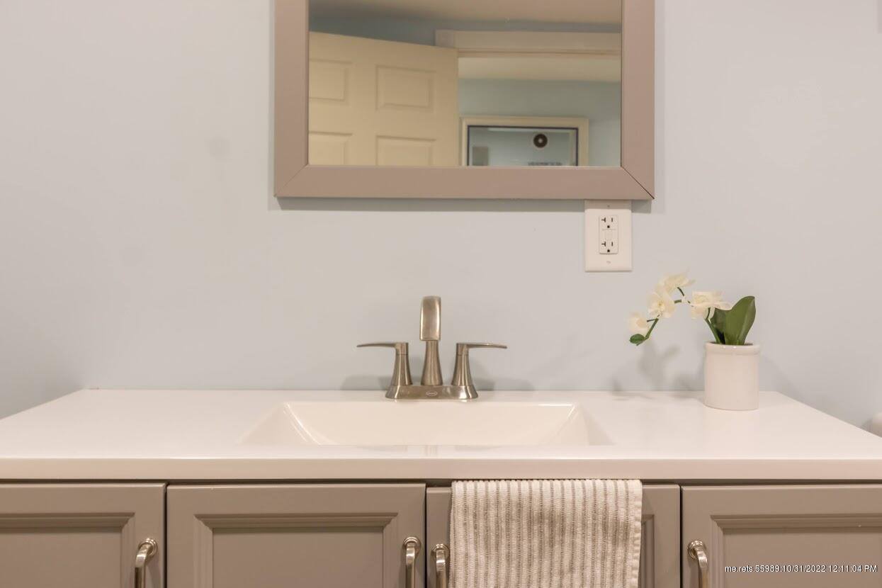 597 Hudson Road, Glenburn, ME 04401