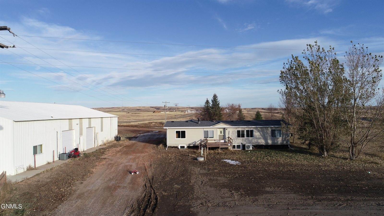 13196 50th Lane NW, Williston, ND 58801