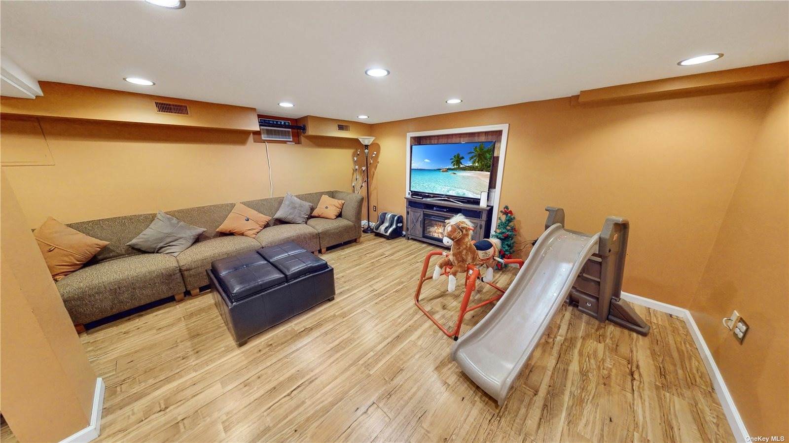 27 South Baldwin Place, Massapequa, NY 11758