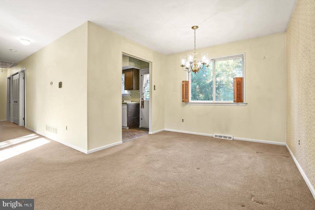 908 Greenwood Circle, Coatesville, PA 19320