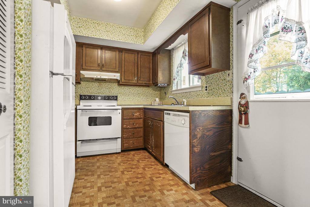 908 Greenwood Circle, Coatesville, PA 19320