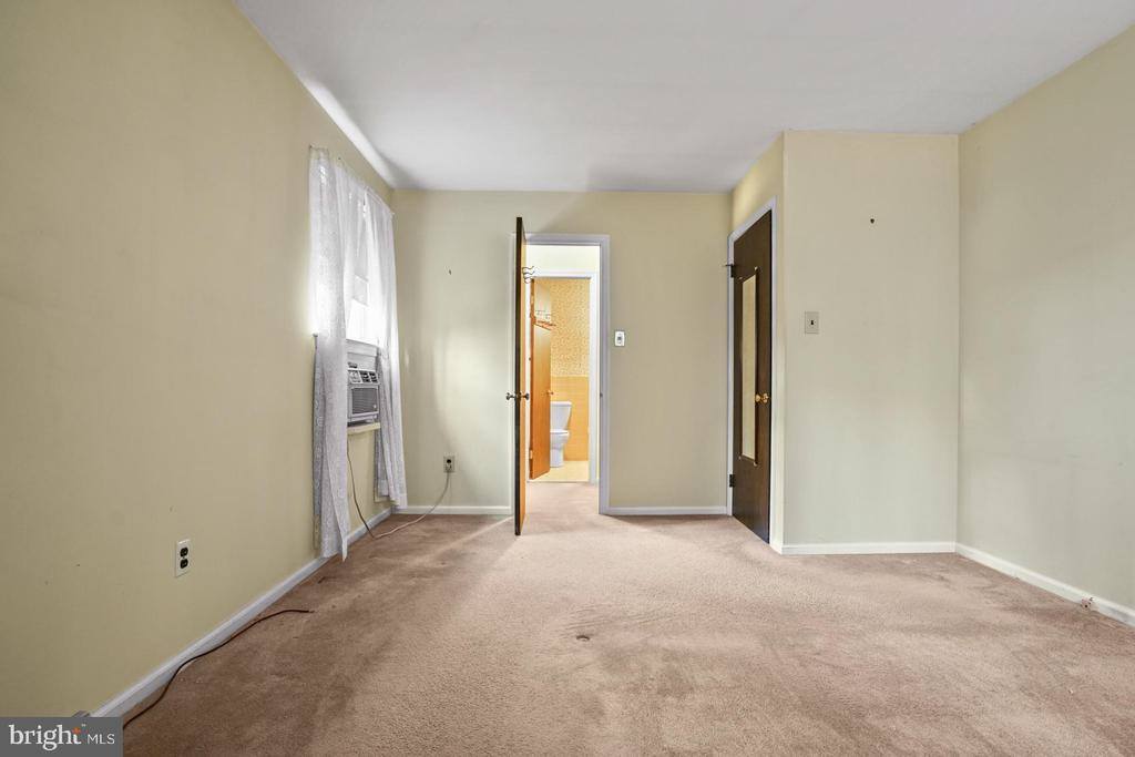 908 Greenwood Circle, Coatesville, PA 19320