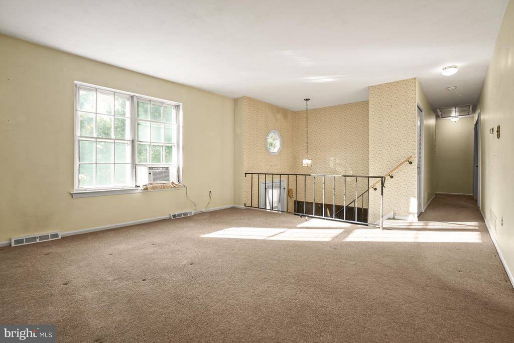 908 Greenwood Circle, Coatesville, PA 19320