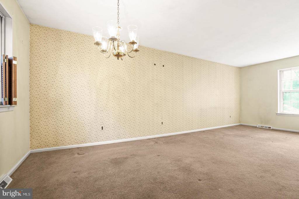 908 Greenwood Circle, Coatesville, PA 19320