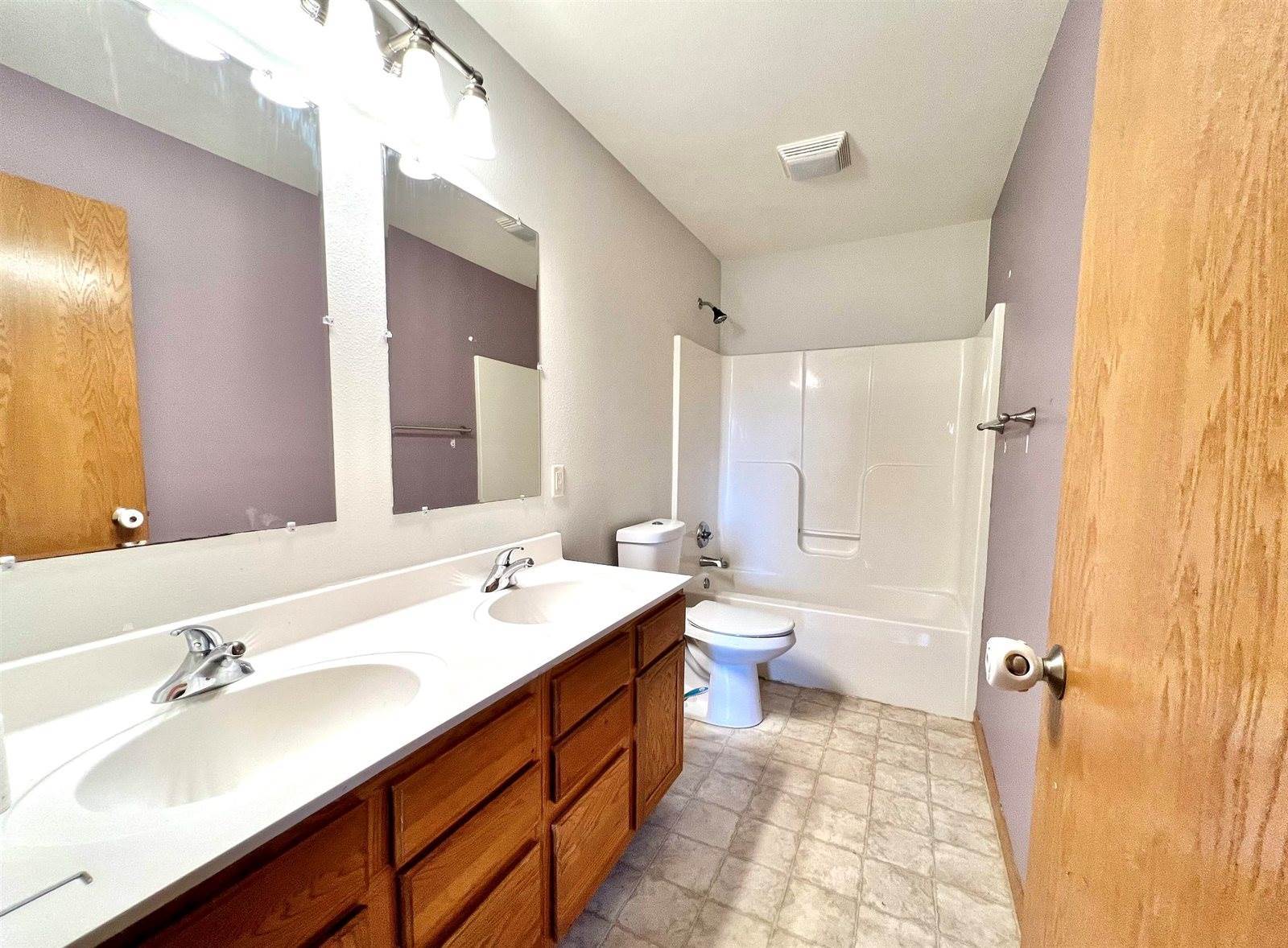 1718 West Main St, Stoughton, WI 53589