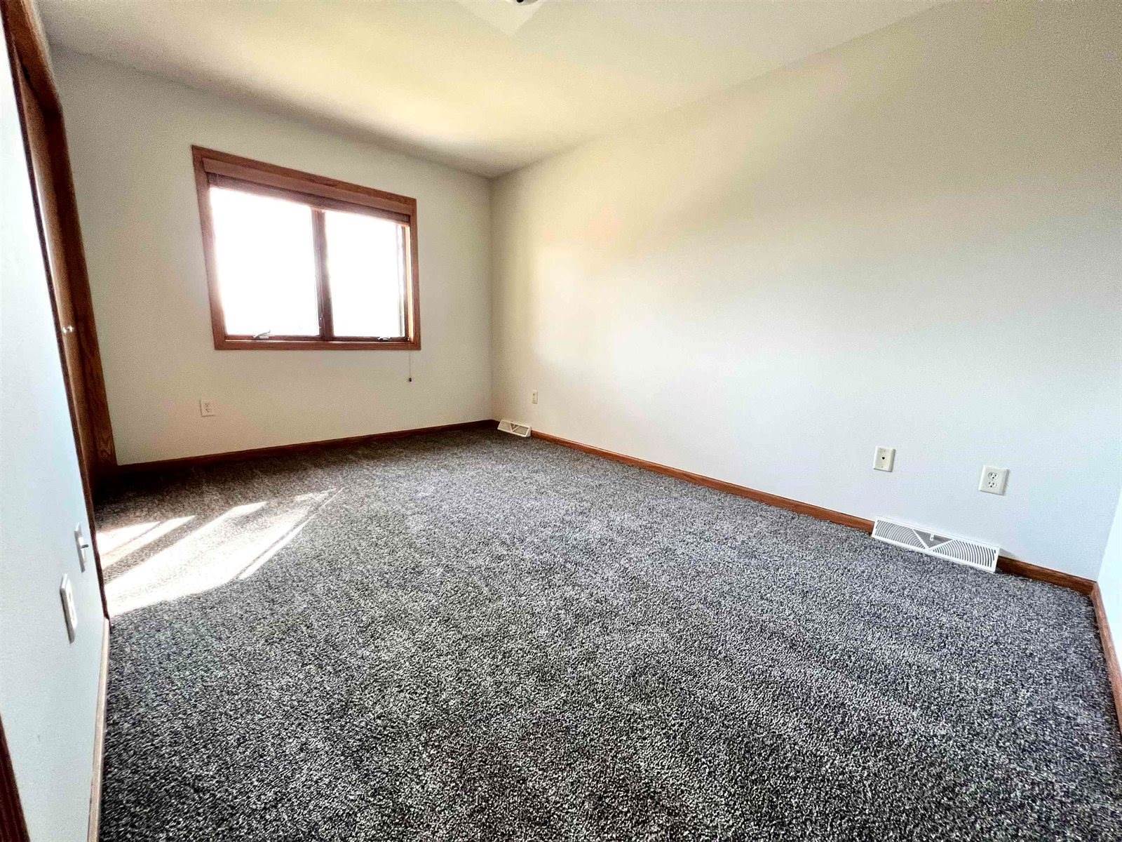 1718 West Main St, Stoughton, WI 53589