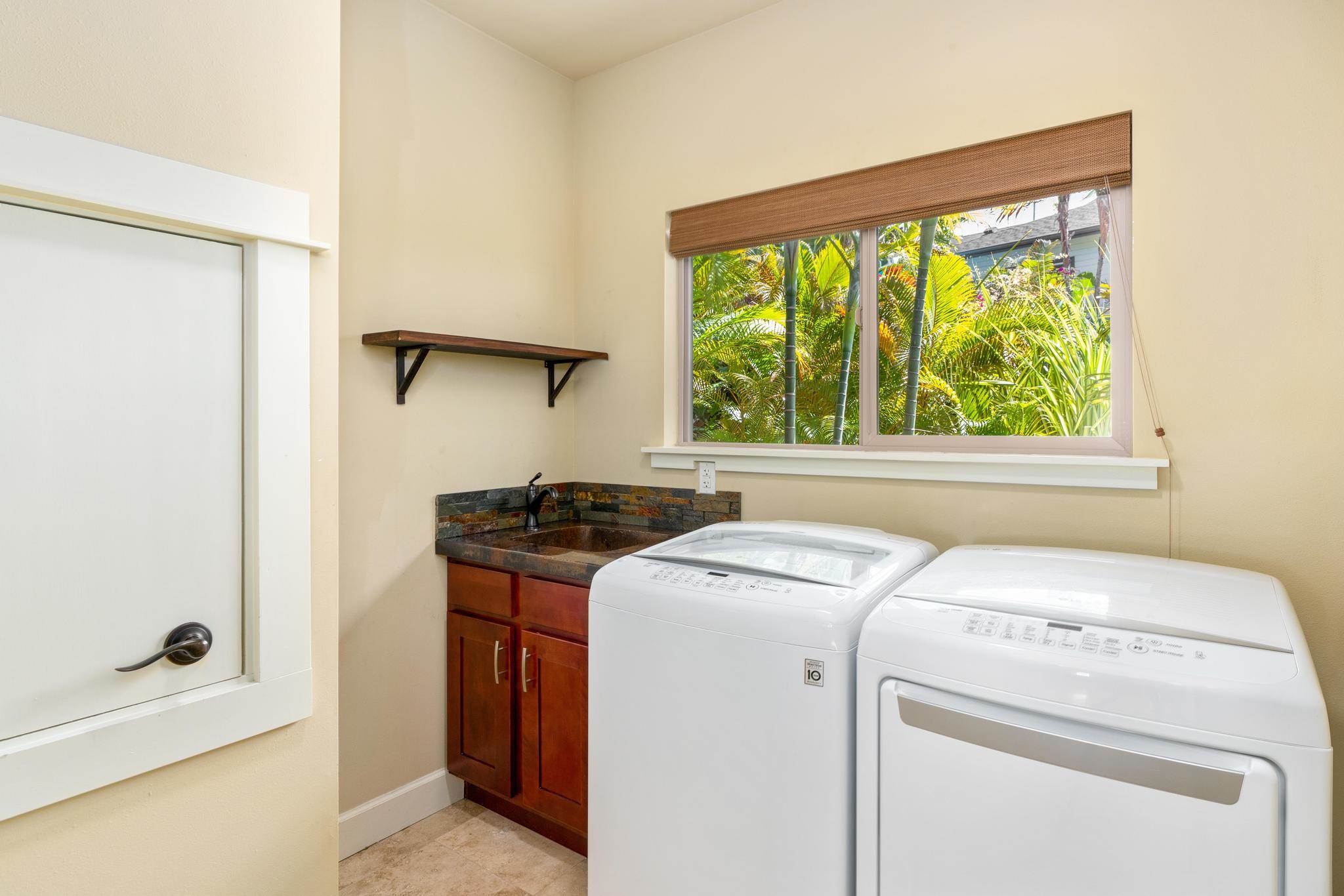 76-1000 S. Pakalakala Pl, Kailua-Kona, HI 96740