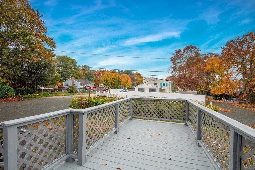 86 E Shore Rd, Holbrook, MA 02343