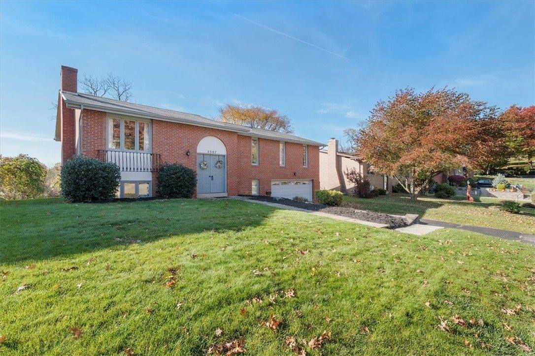 5507 Glen Hill Dr, Bethel Park, PA 15102