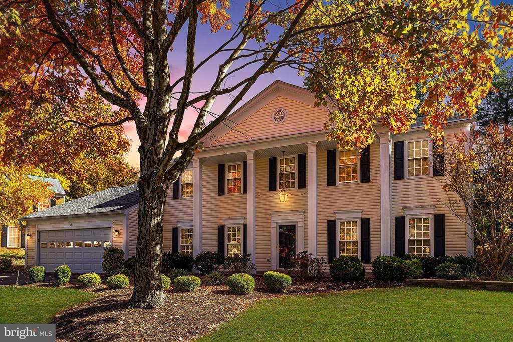 6 Dunbar Way, Sterling, VA 20165