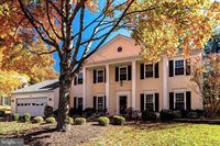 6 Dunbar Way, Sterling, VA 20165