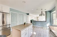 6 Dunbar Way, Sterling, VA 20165