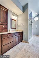 6 Dunbar Way, Sterling, VA 20165